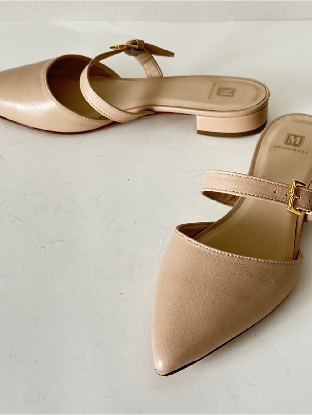 NEW Bruno Magli Pasha Nude Leather Slingback Mules with Gold Buckle, Sz 37.5 - Picture 3 of 13